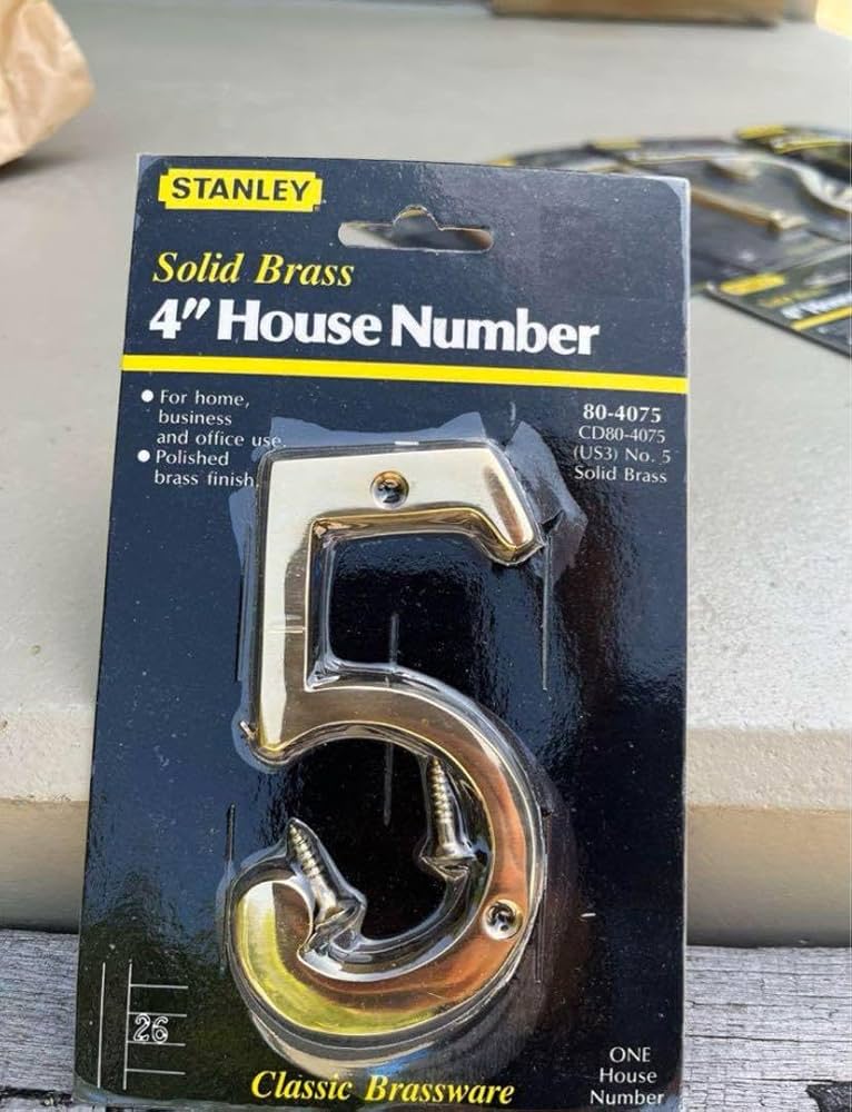 アメリカ　ハウスナンバー　新品　本物 Amazon | アメリカ真鍮のハウスナンバーセット売り ネジ付きdiy